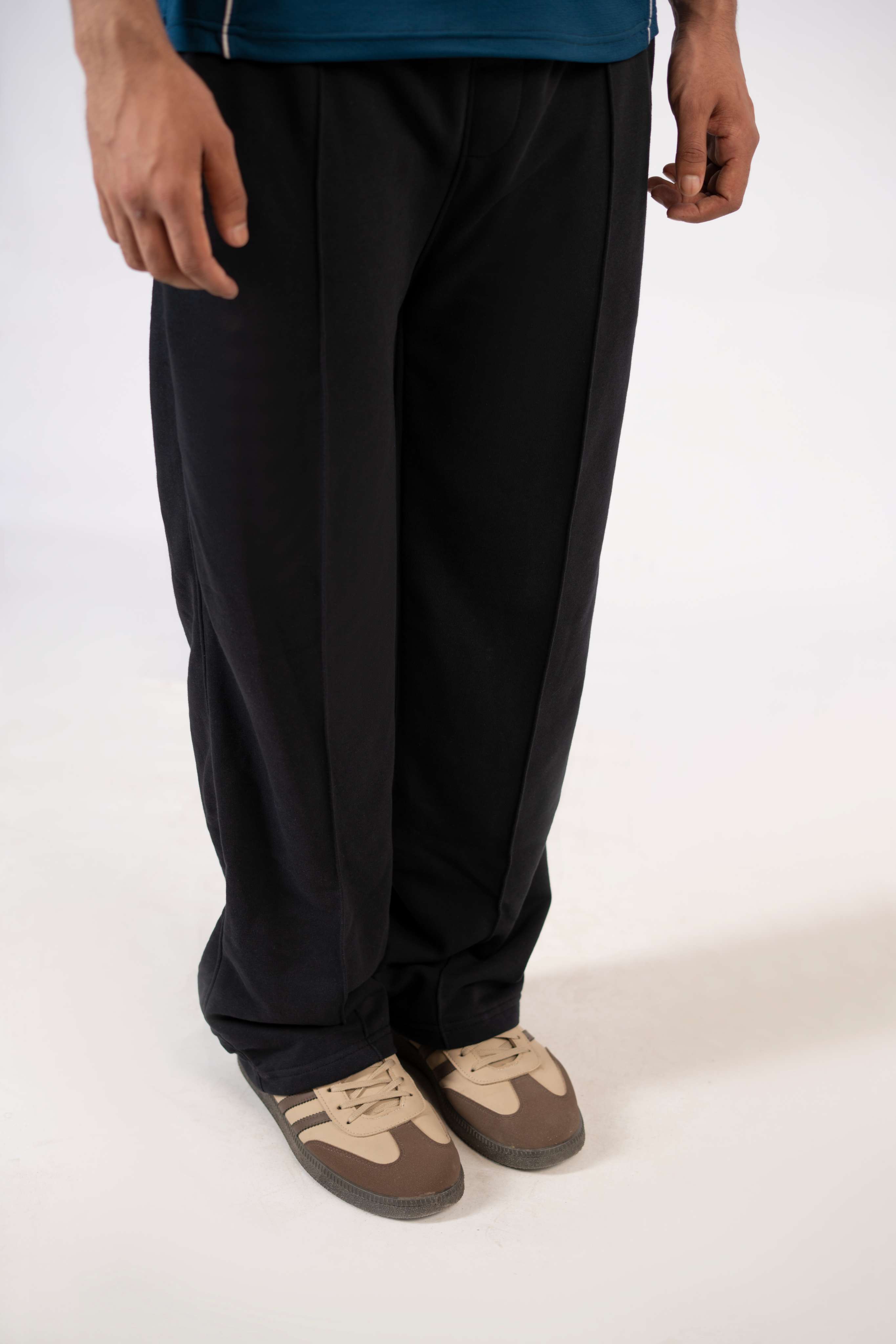 Men’s Relaxed Fit Trouser – Black D1