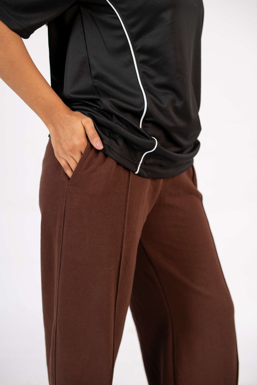 Relaxed Fit Lounge Trousers – Brown J1